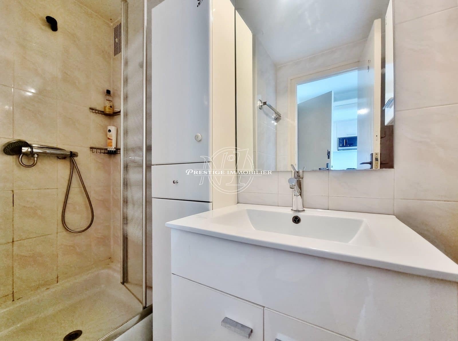 2 bedroom Apartment for sale in Roses with pool - € 239,500 (Ref: 9345698)