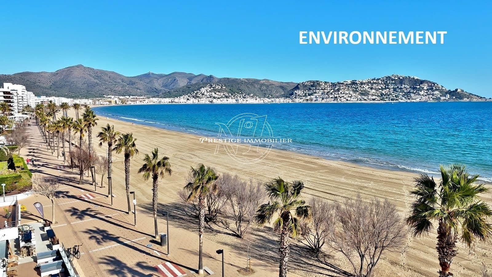 2 bedroom Apartment for sale in Roses with pool - € 239,500 (Ref: 9345698)