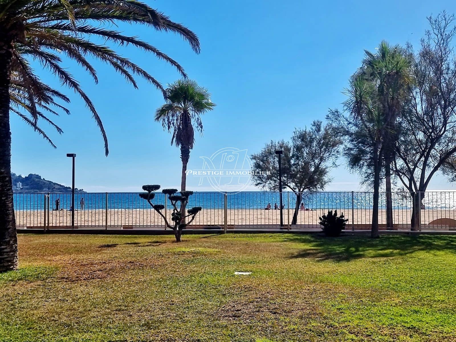 2 bedroom Apartment for sale in Roses with pool - € 239,500 (Ref: 9345698)