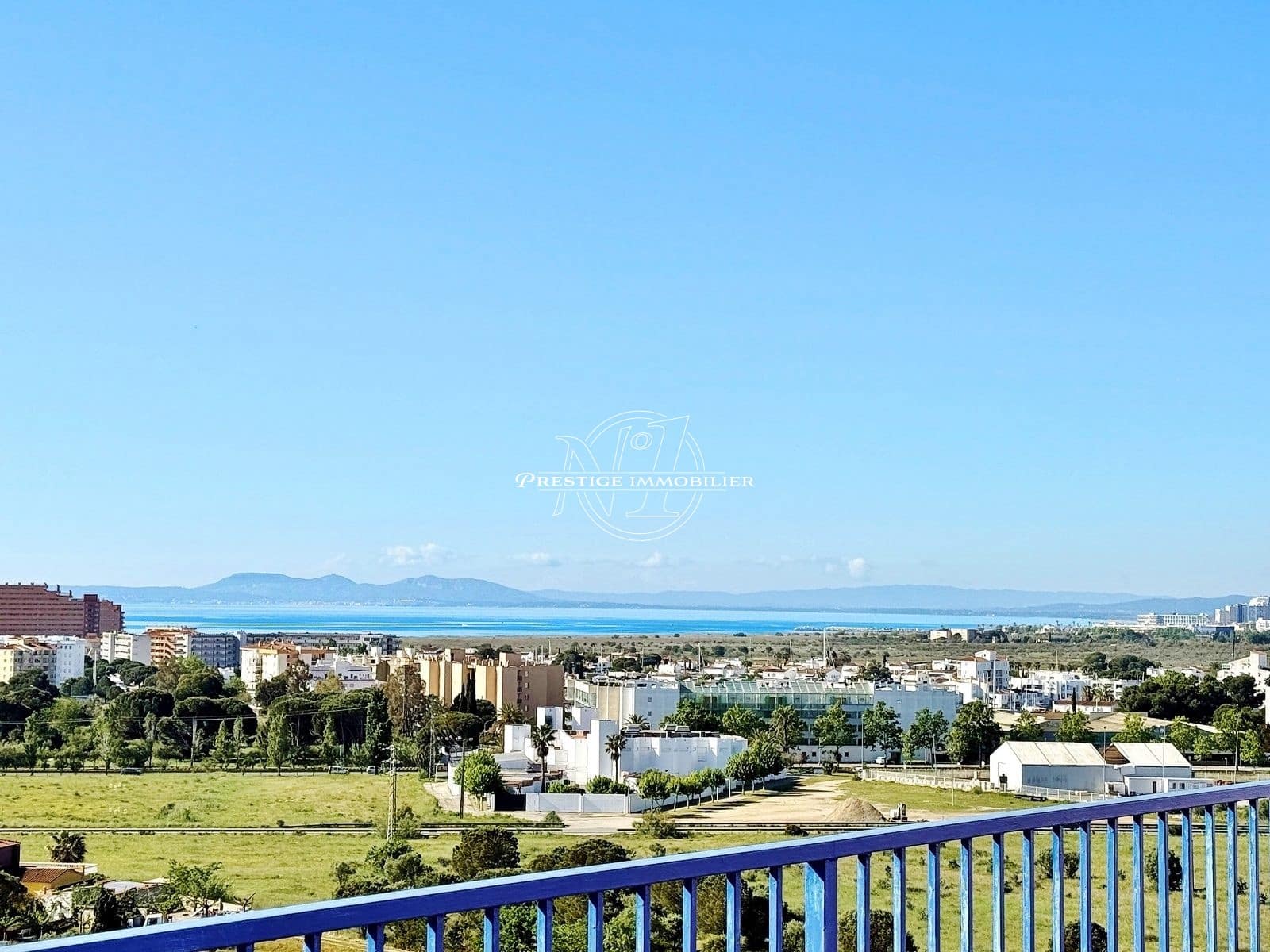 1 bedroom Apartment for sale in Roses with pool - € 129,000 (Ref: 9373927)