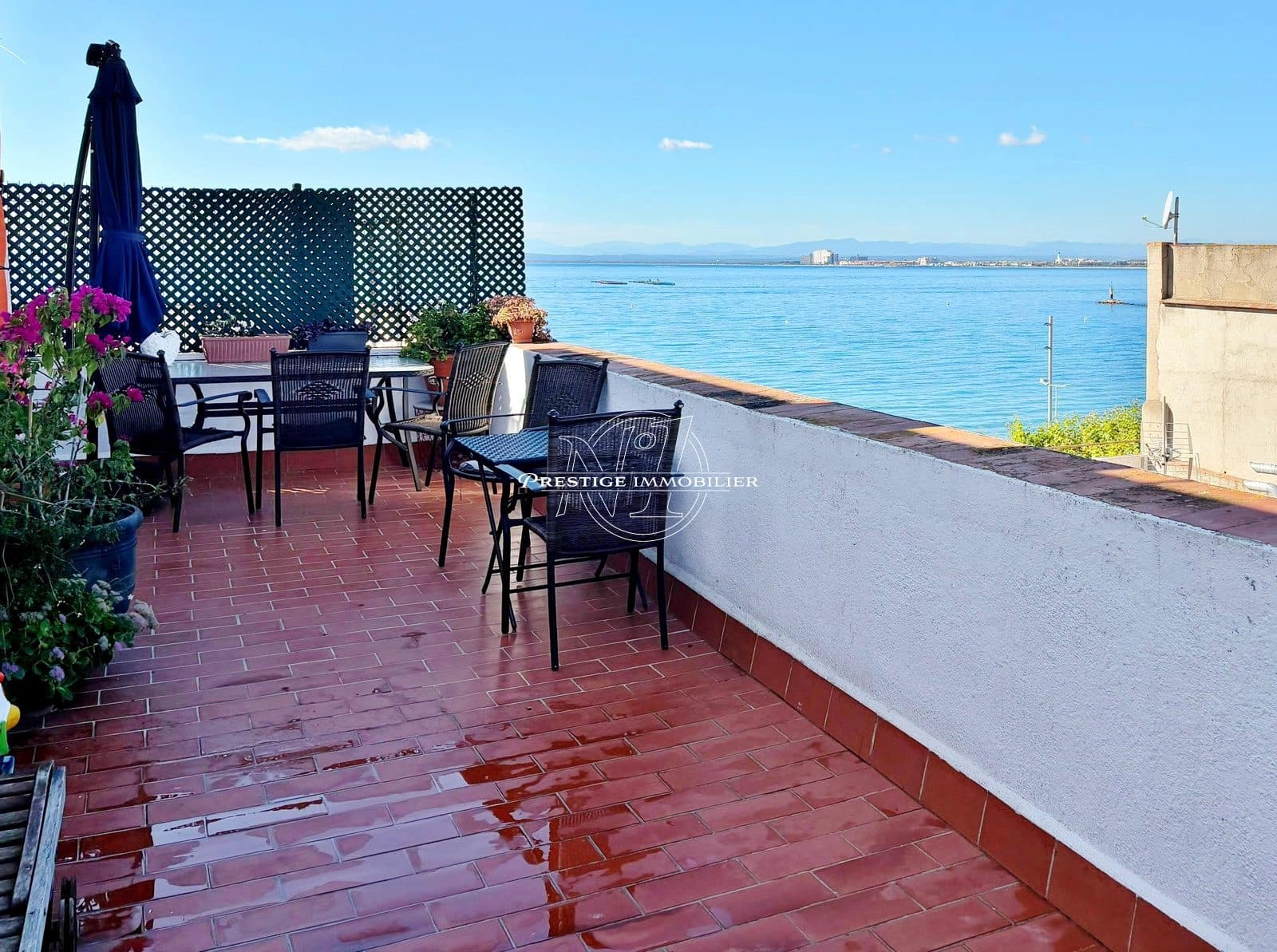 2 bedroom Apartment for sale in Roses - € 275,000 (Ref: 9373930)