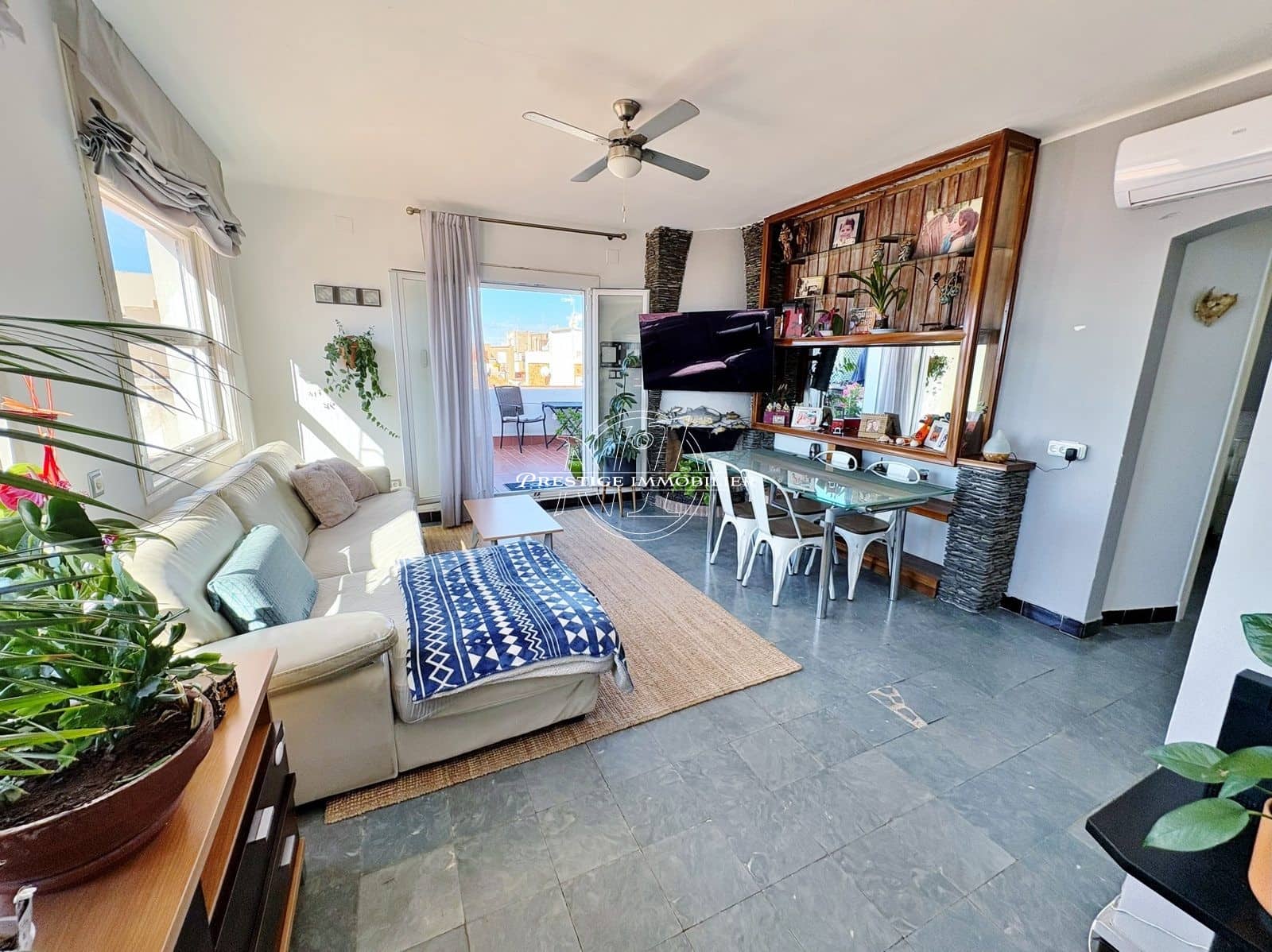 2 bedroom Apartment for sale in Roses - € 275,000 (Ref: 9373930)