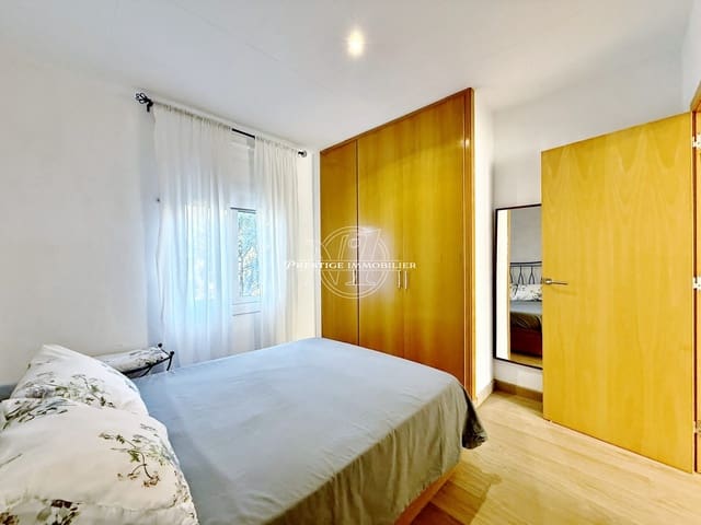 2 bedroom Apartment for sale in Roses - € 179,000 (Ref: 9378270)