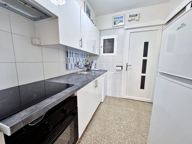 Appartement à vendre à Roses - 161 000 € (Ref: 9385556)