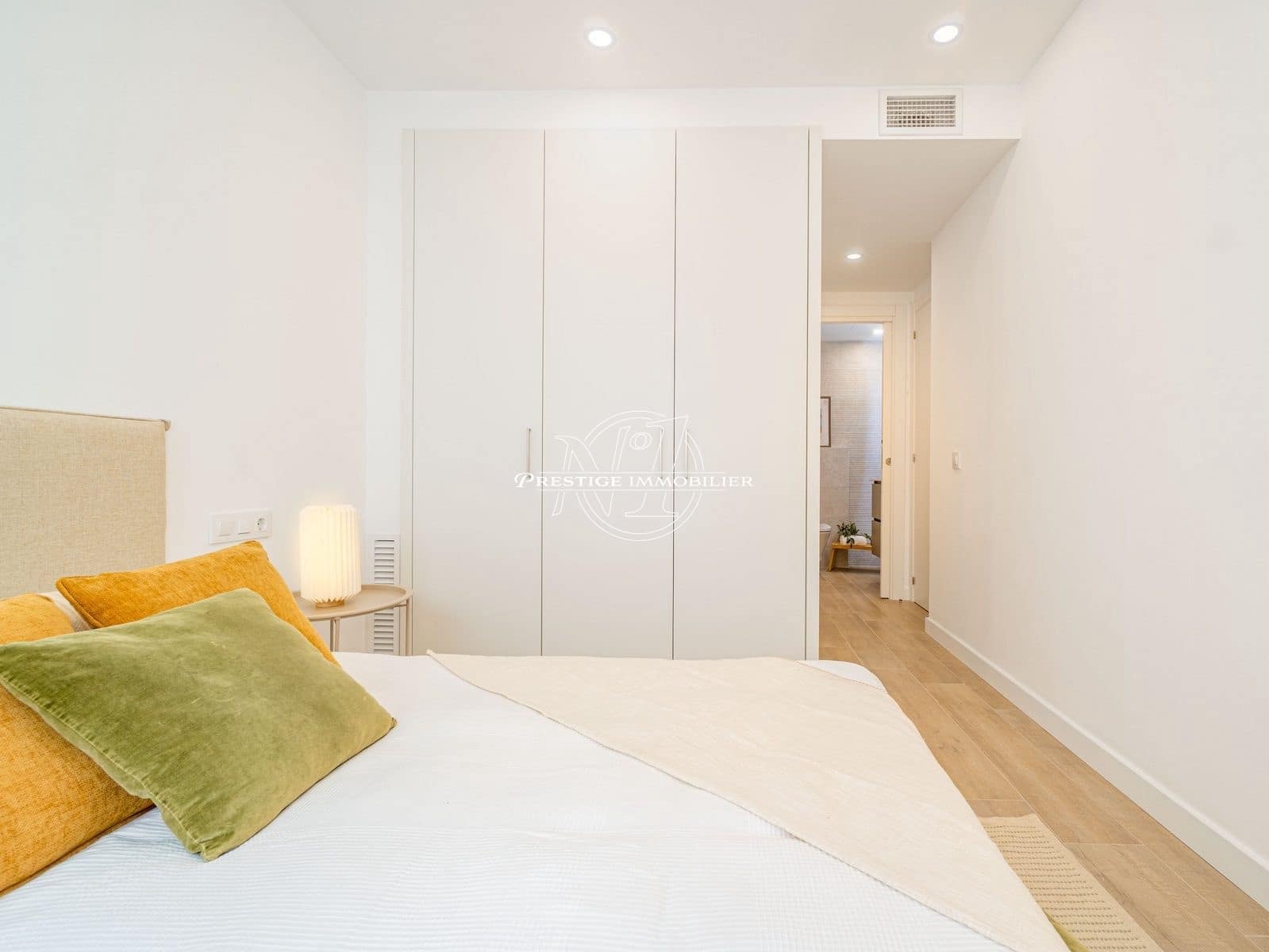 2 bedroom Apartment for sale in Roses - € 310,000 (Ref: 9395870)