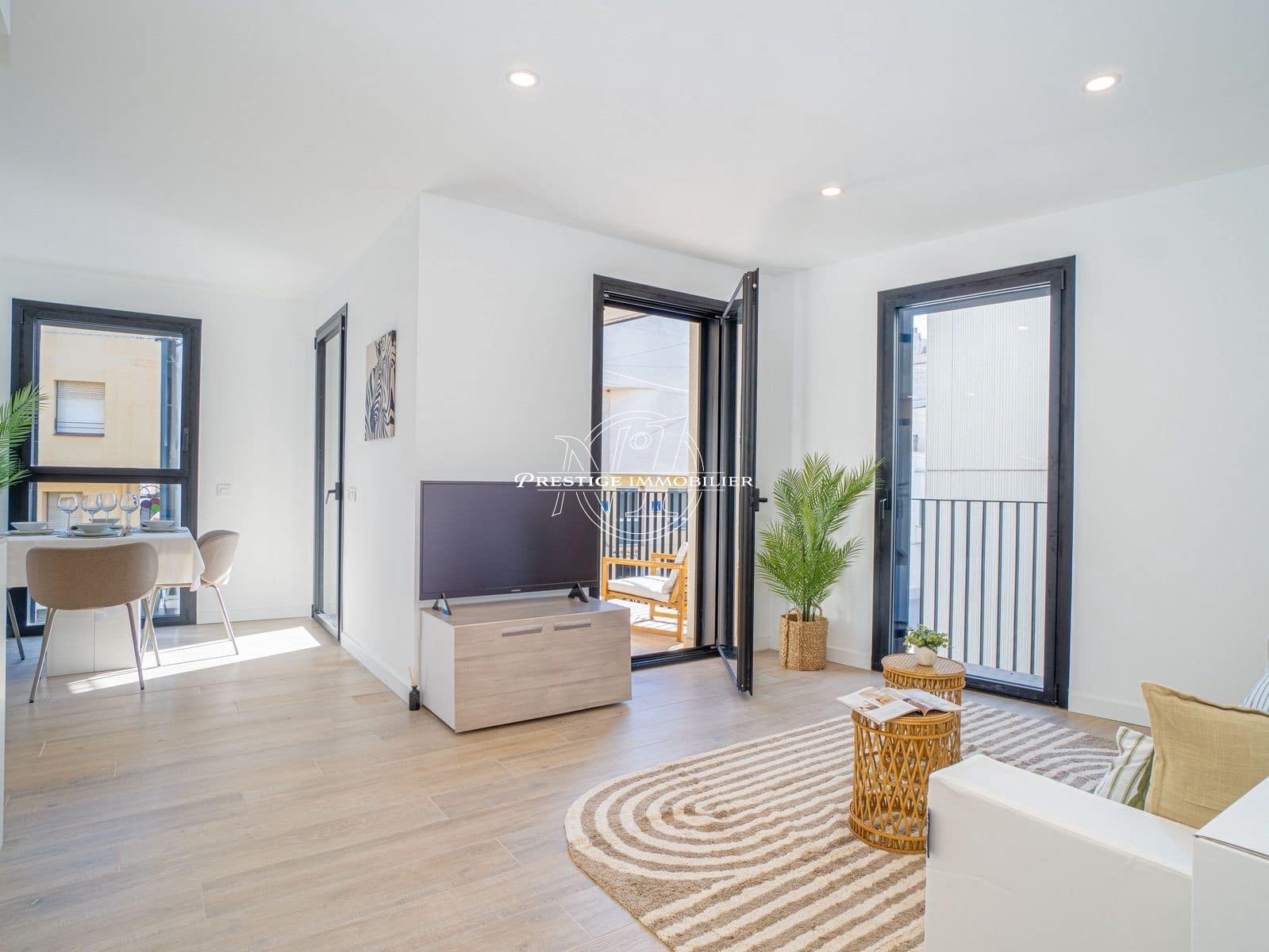 2 bedroom Apartment for sale in Roses - € 310,000 (Ref: 9395870)