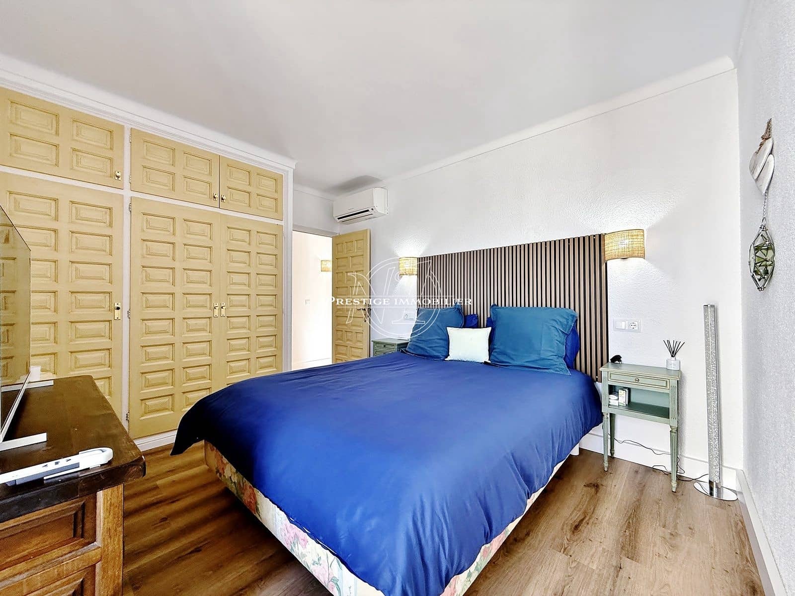 2 bedroom Apartment for sale in Roses with pool - € 499,000 (Ref: 9402560)