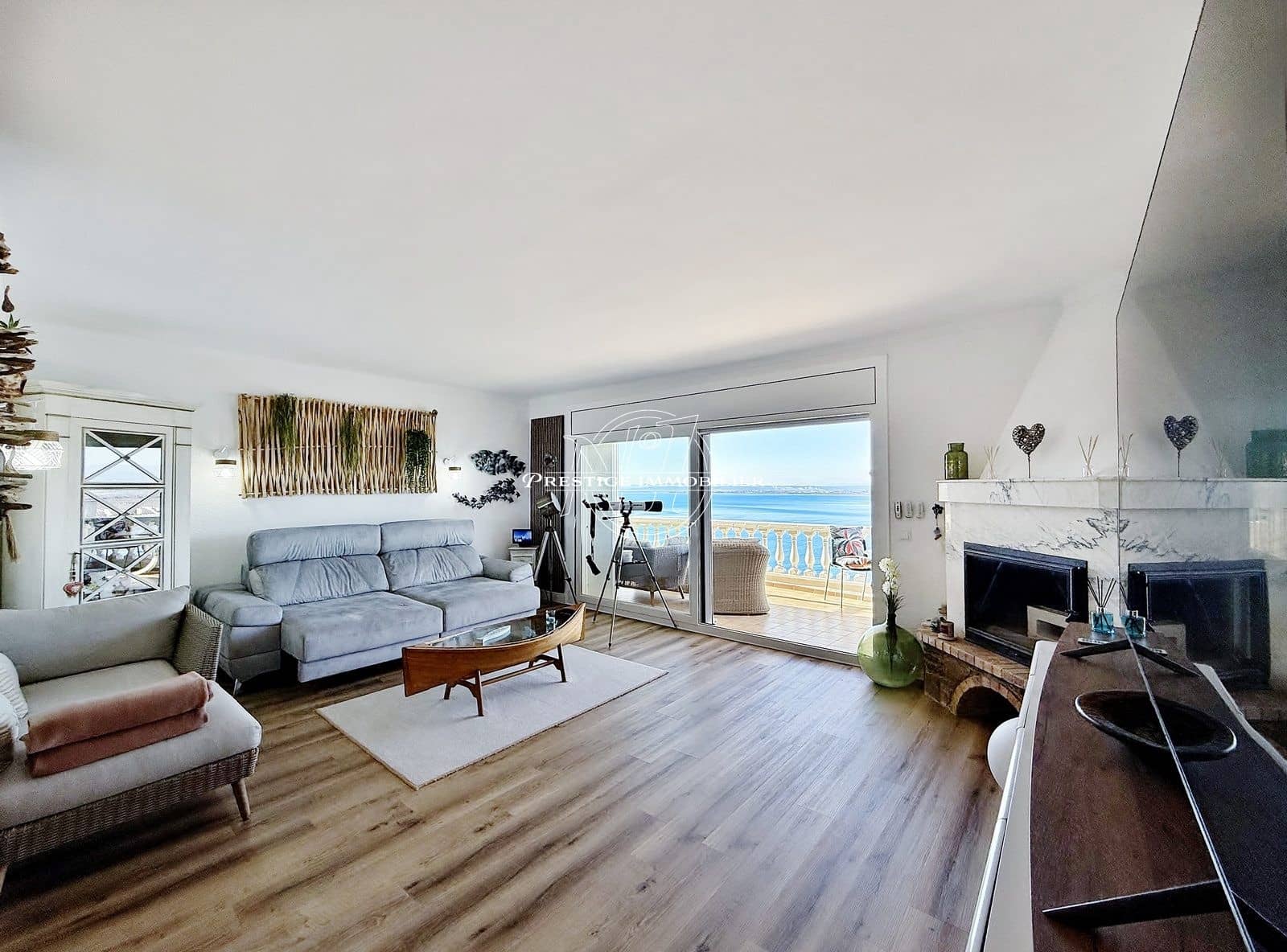 2 bedroom Apartment for sale in Roses with pool - € 499,000 (Ref: 9402560)