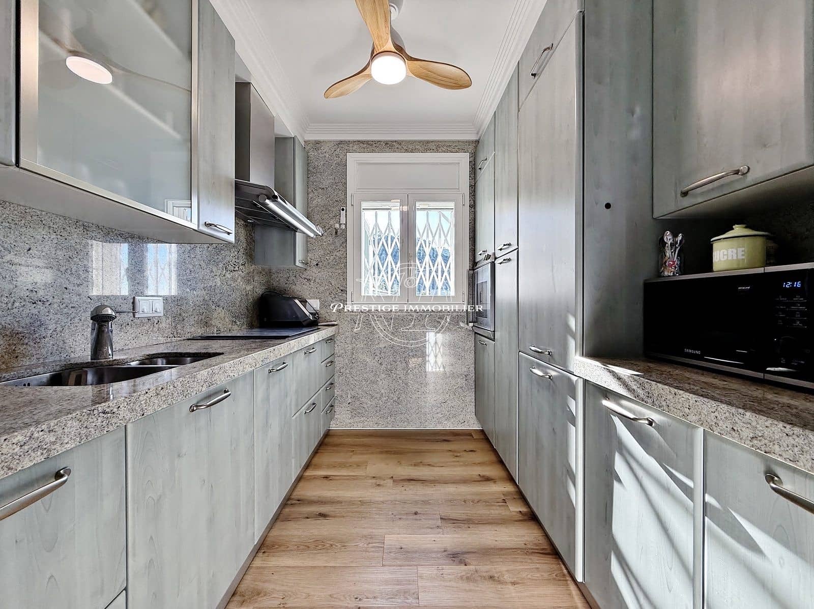 2 bedroom Apartment for sale in Roses with pool - € 499,000 (Ref: 9402560)