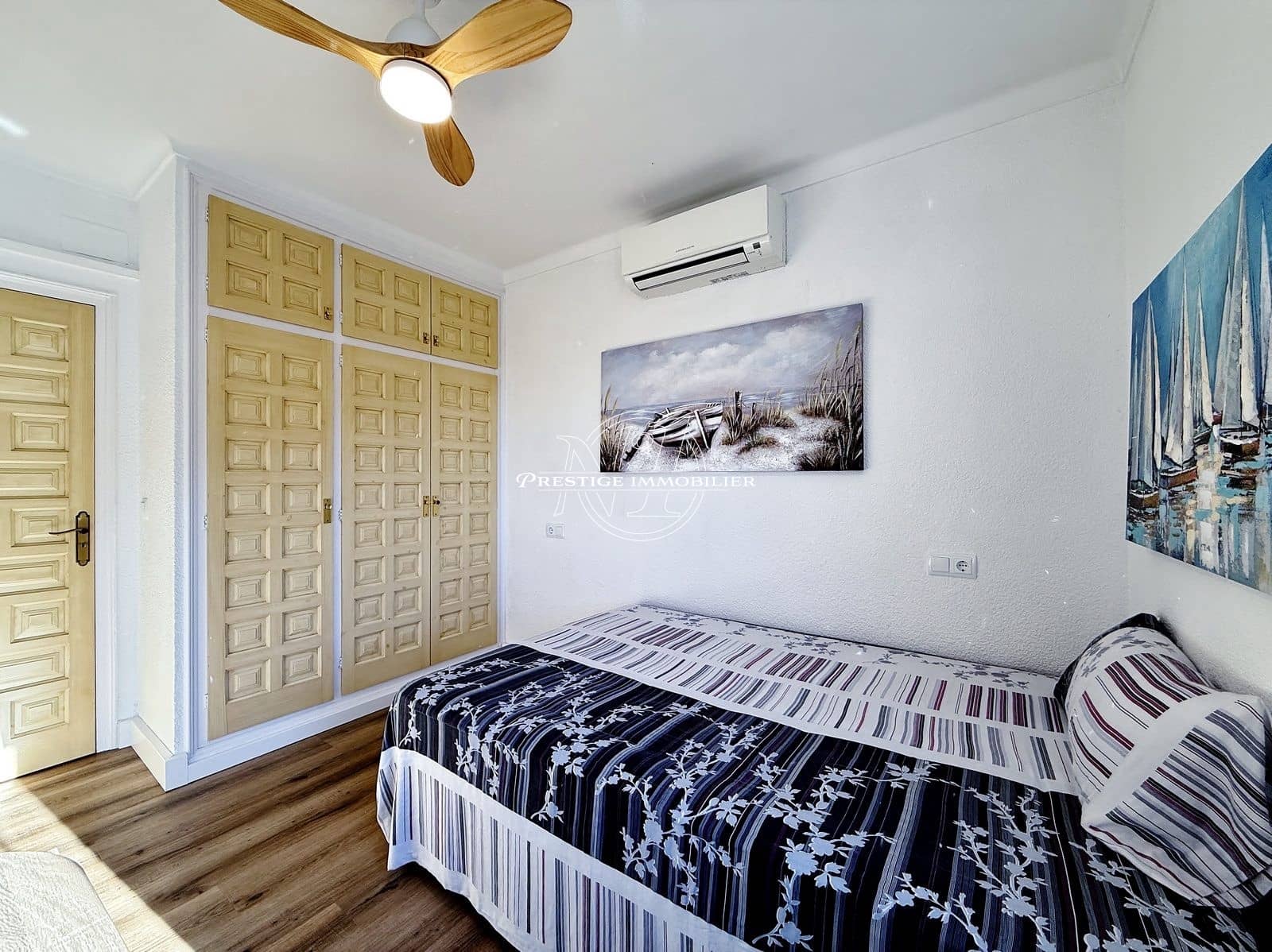 2 bedroom Apartment for sale in Roses with pool - € 499,000 (Ref: 9402560)