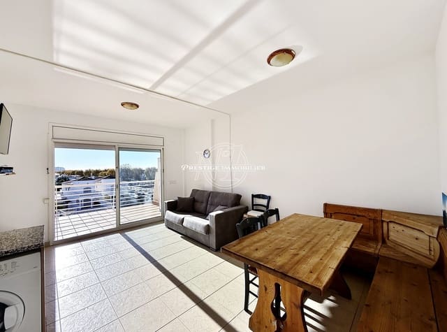 2 slaapkamer Appartement te koop in Empuriabrava, Castelló d'Empúries met zwembad - € 199.000 (Ref: 9404755)