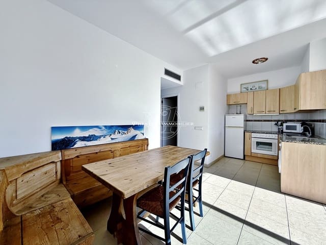 2 slaapkamer Appartement te koop in Empuriabrava, Castelló d'Empúries met zwembad - € 199.000 (Ref: 9404755)