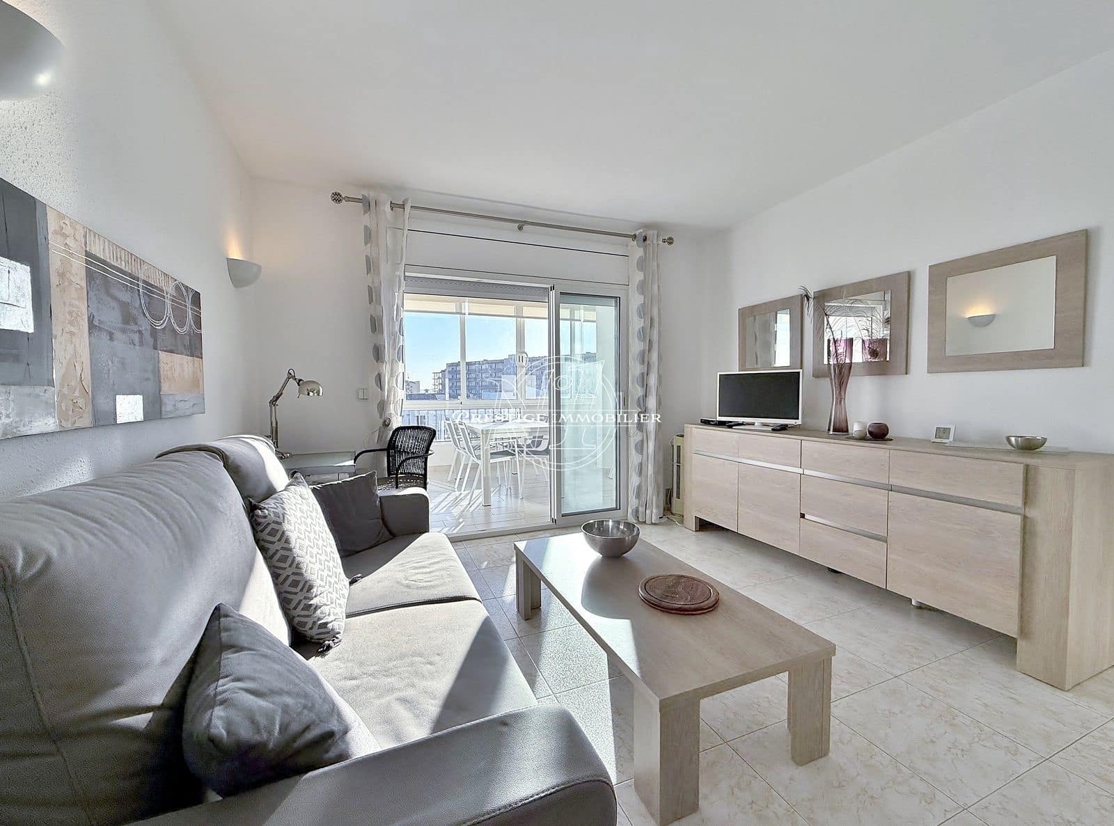 2 bedroom Apartment for sale in Roses - € 330,000 (Ref: 9415242)