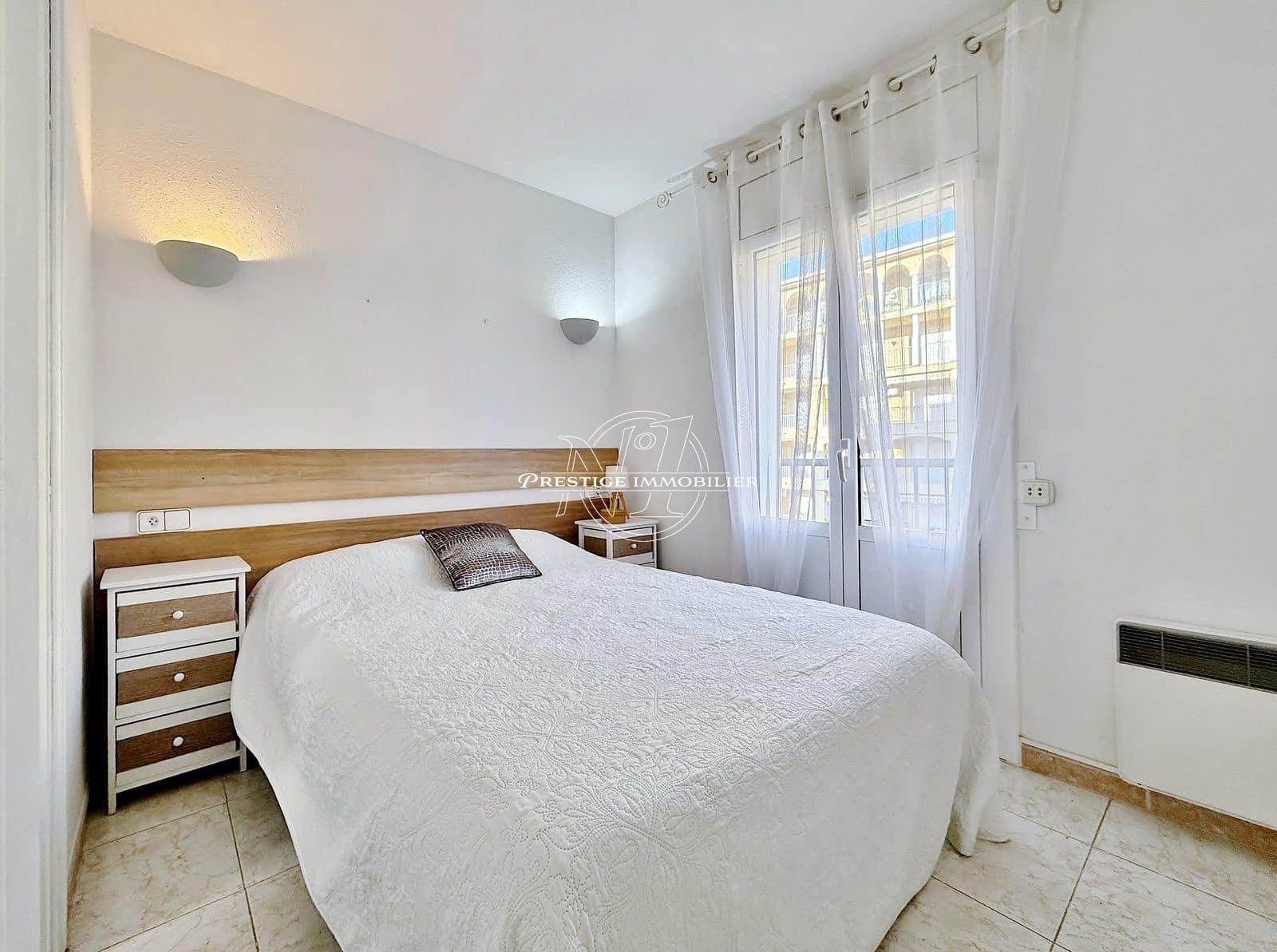 2 bedroom Apartment for sale in Roses - € 330,000 (Ref: 9415242)