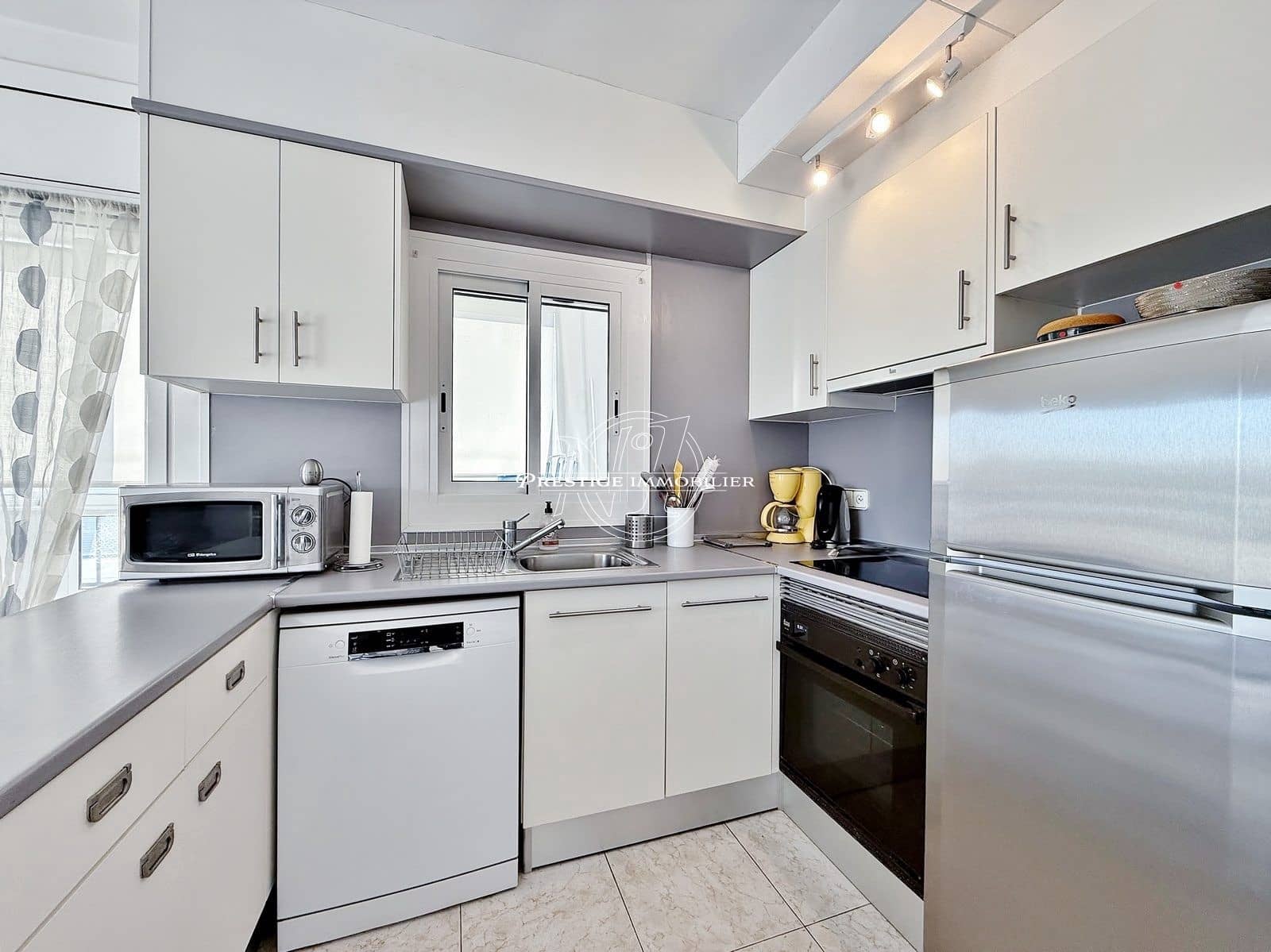 2 bedroom Apartment for sale in Roses - € 330,000 (Ref: 9415242)