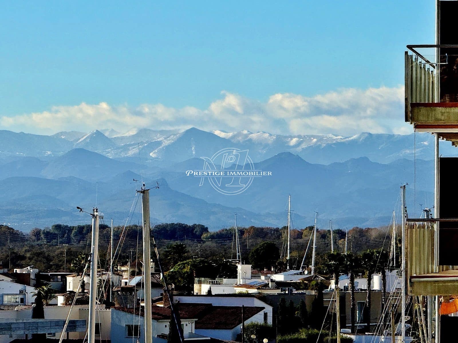 1 bedroom Apartment for sale in Roses with pool - € 227,000 (Ref: 9433271)