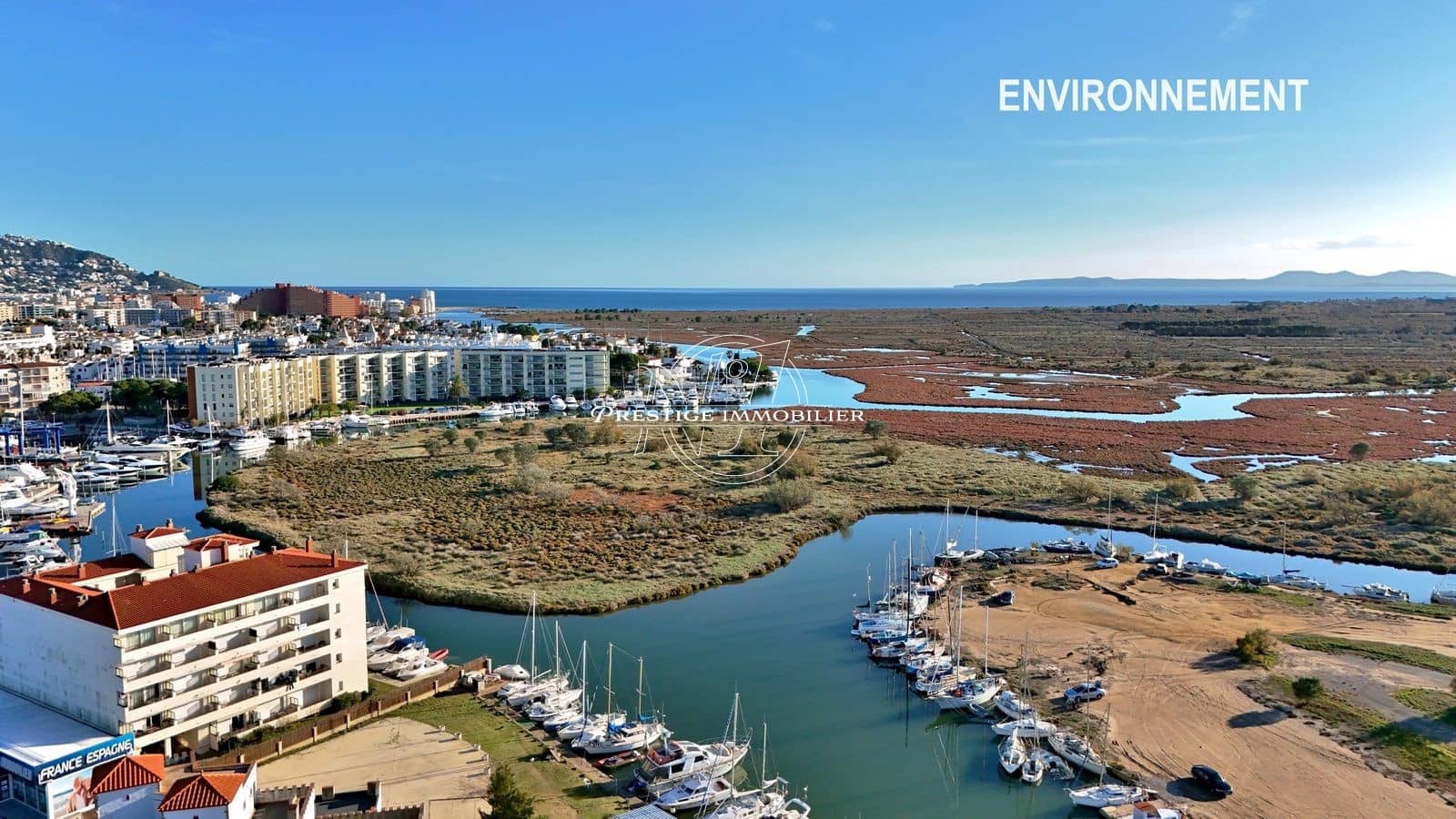 1 bedroom Apartment for sale in Roses with pool - € 227,000 (Ref: 9433271)