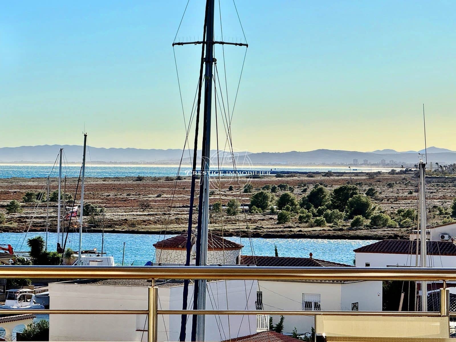 1 bedroom Apartment for sale in Roses with pool - € 227,000 (Ref: 9433271)