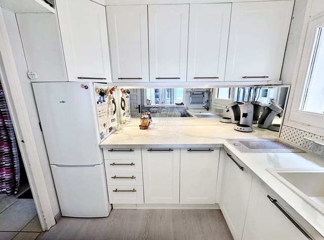 1 bedroom Apartment for sale in Roses - € 169,000 (Ref: 9436448)