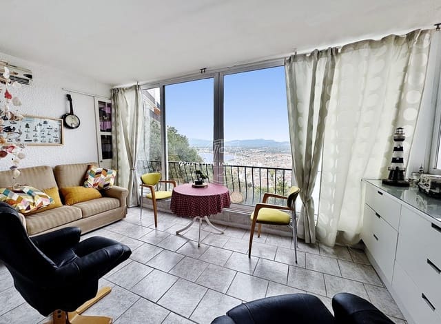 1 bedroom Apartment for sale in Roses - € 169,000 (Ref: 9436448)