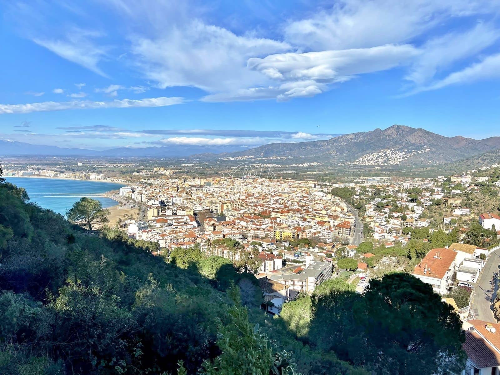 1 bedroom Apartment for sale in Roses - € 169,000 (Ref: 9436448)