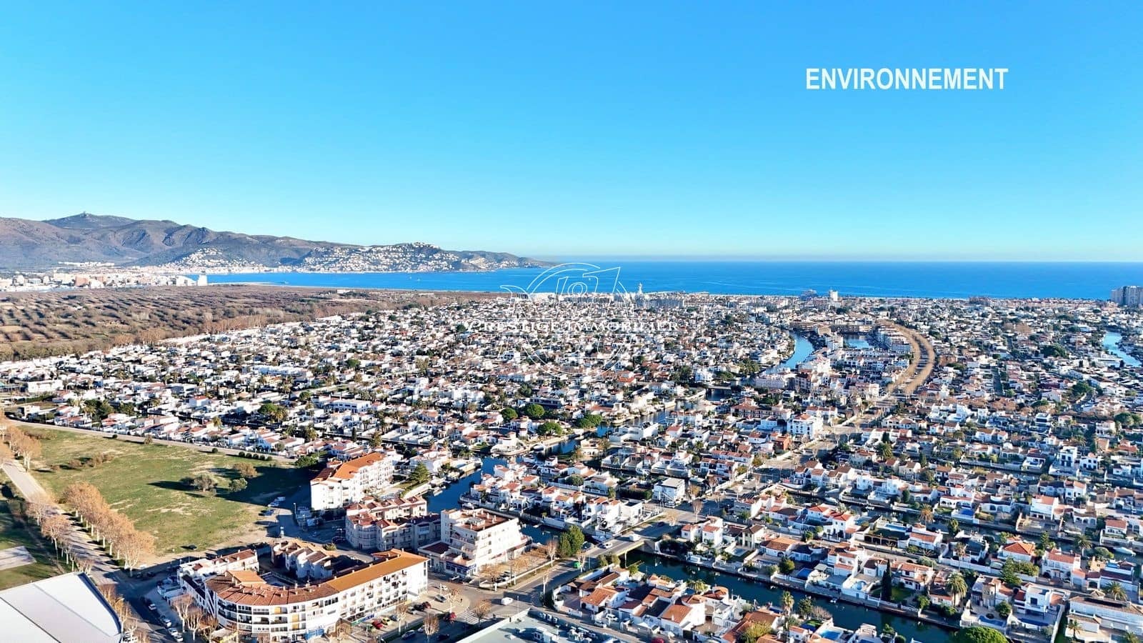 1 bedroom Apartment for sale in Empuriabrava with pool - € 159,000 (Ref: 9448670)