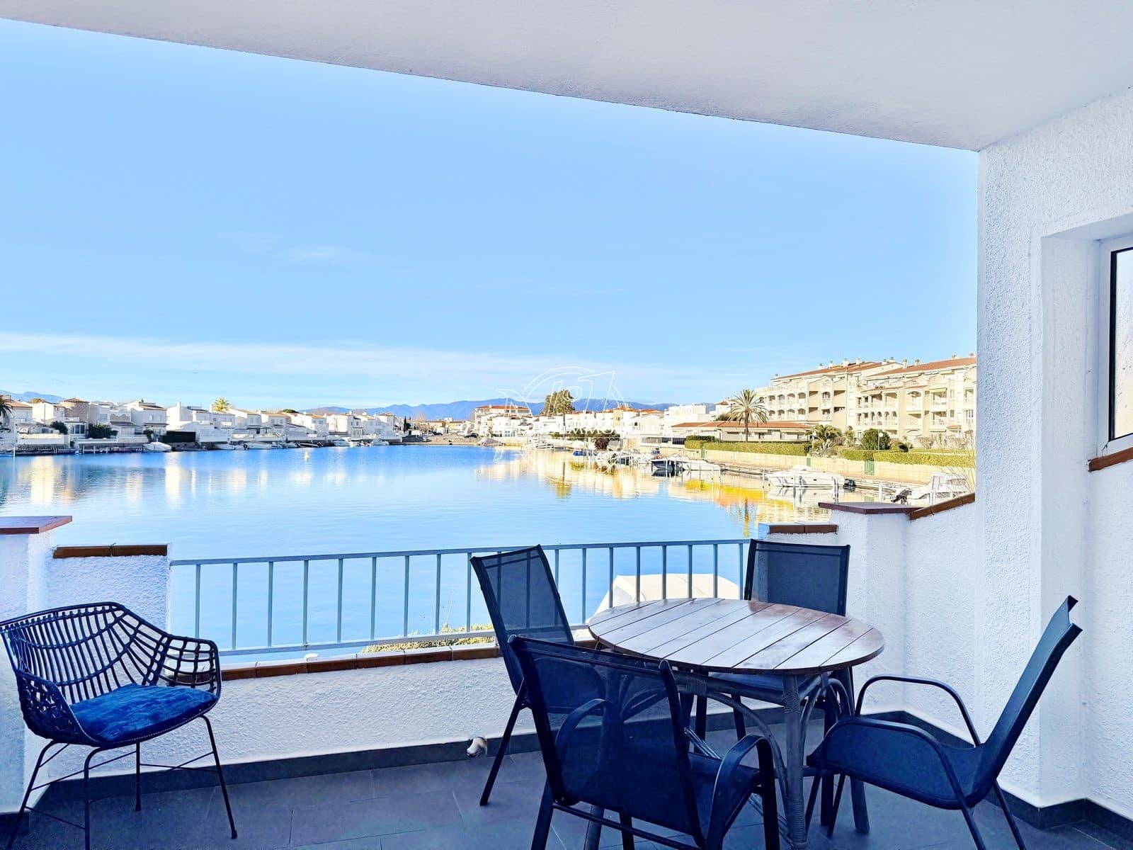1 bedroom Apartment for sale in Empuriabrava - € 172,000 (Ref: 9493925)