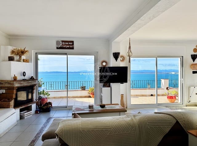 Chalet de 4 habitaciones en Roses en venta con piscina - 695.000 € (Ref: 9511983)