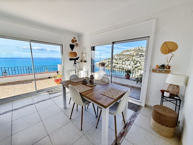 Chalet de 4 habitaciones en Roses en venta con piscina - 695.000 € (Ref: 9511983)