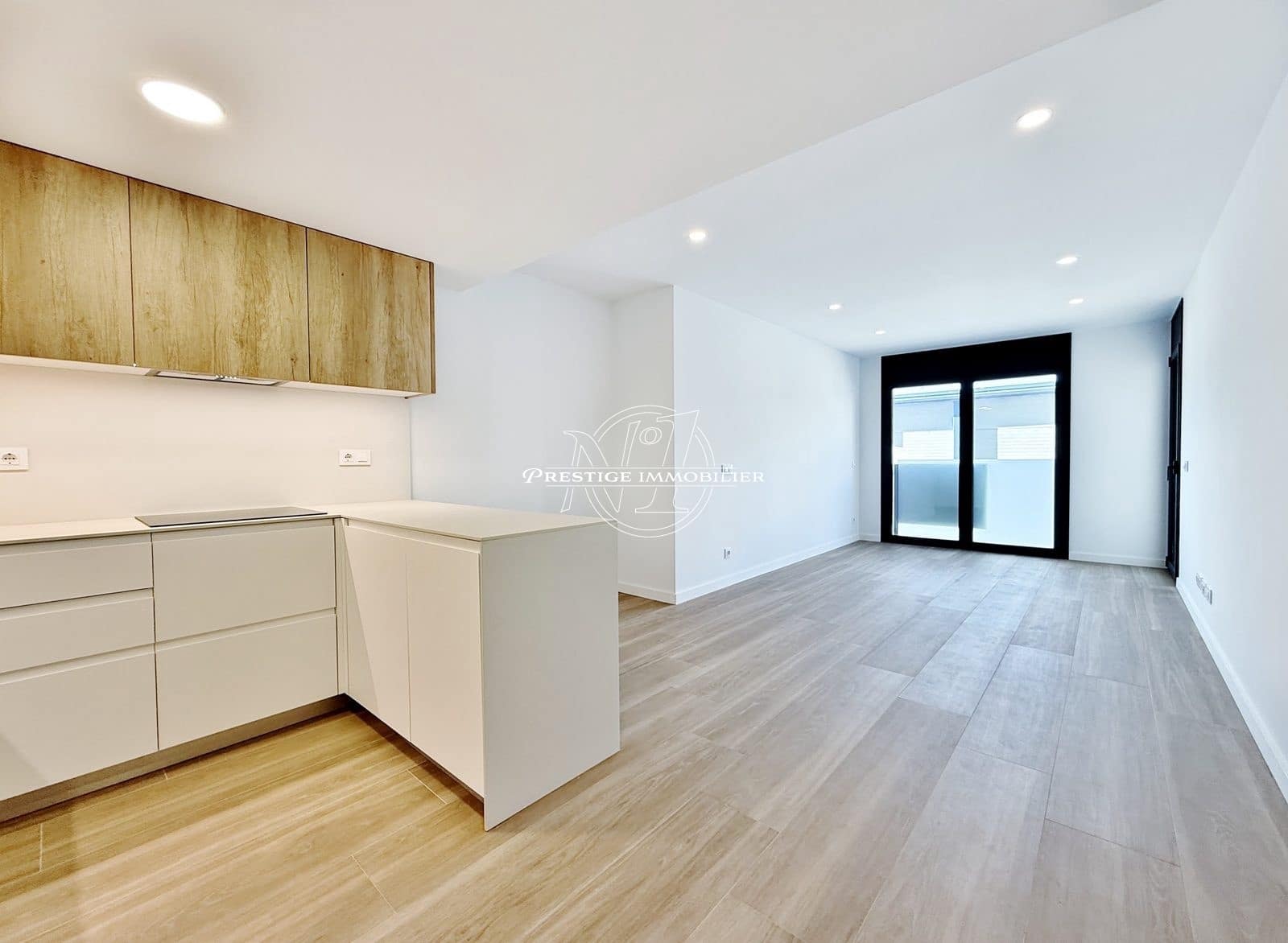 3 bedroom Apartment for sale in Roses with pool - € 347,800 (Ref: 9518866)