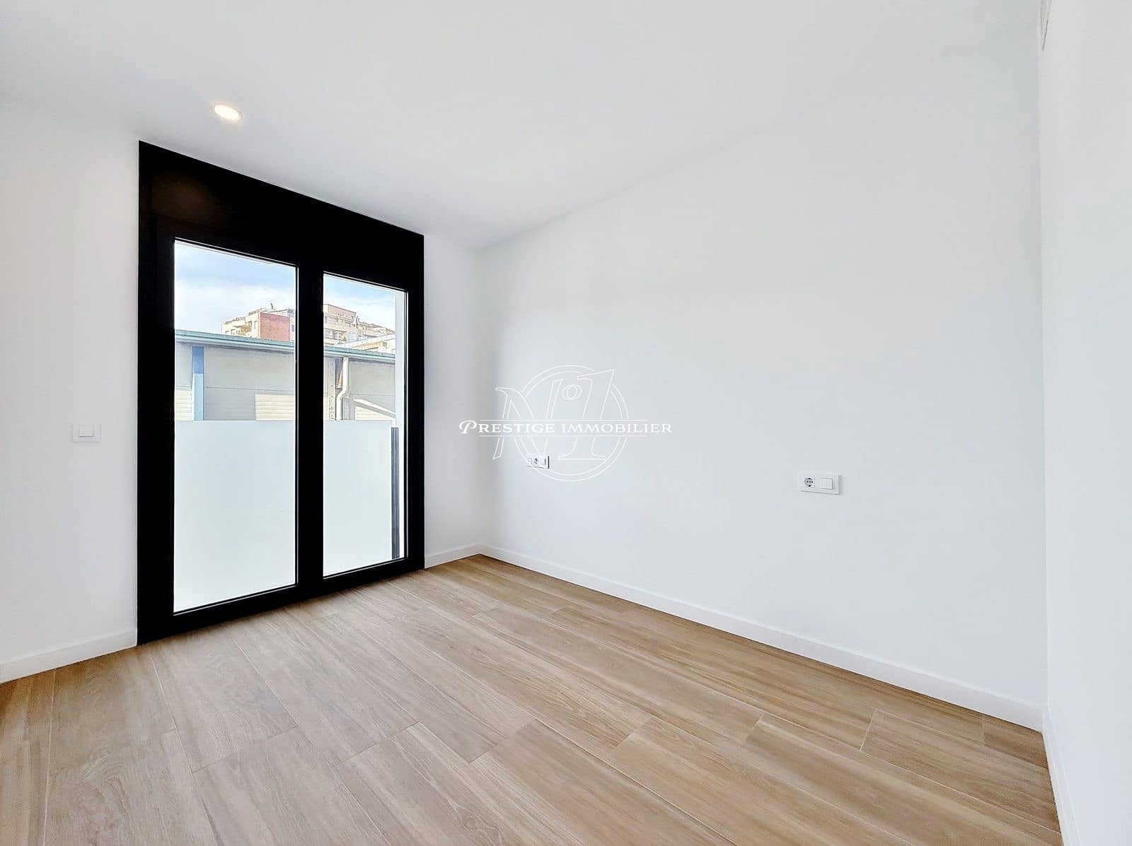 3 bedroom Apartment for sale in Roses with pool - € 347,800 (Ref: 9518866)