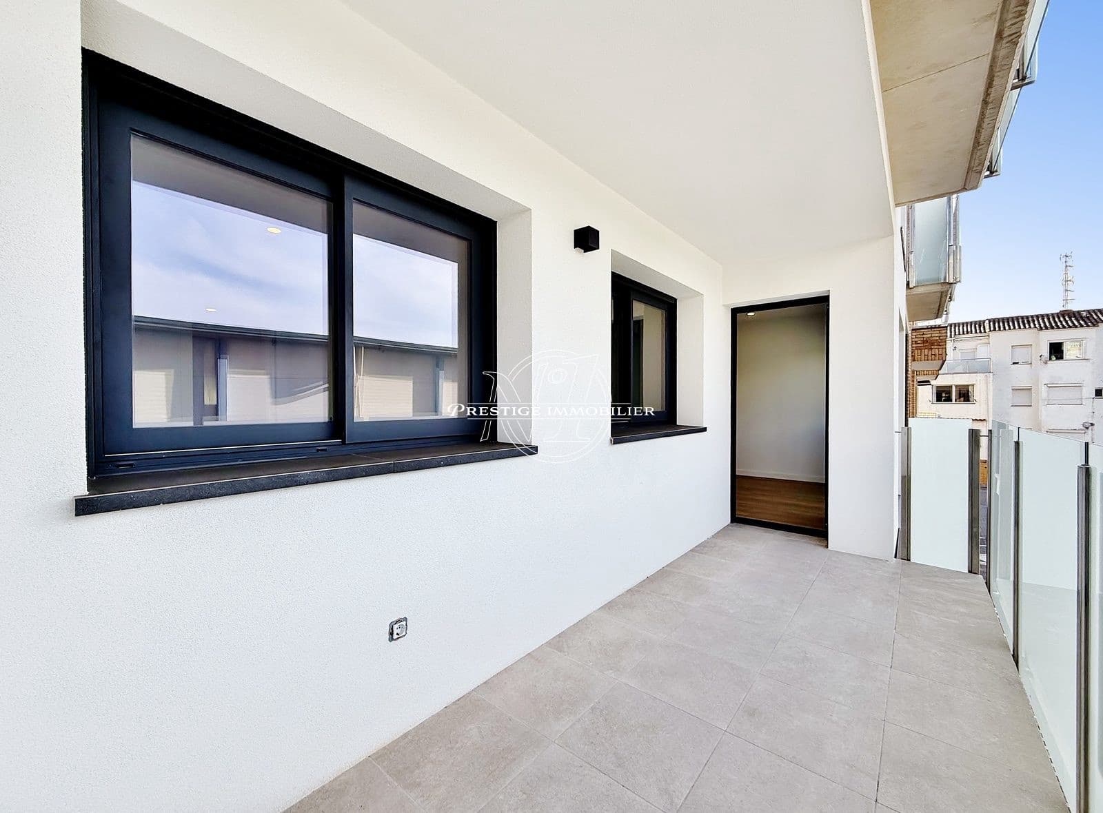 3 bedroom Apartment for sale in Roses with pool - € 347,800 (Ref: 9518866)