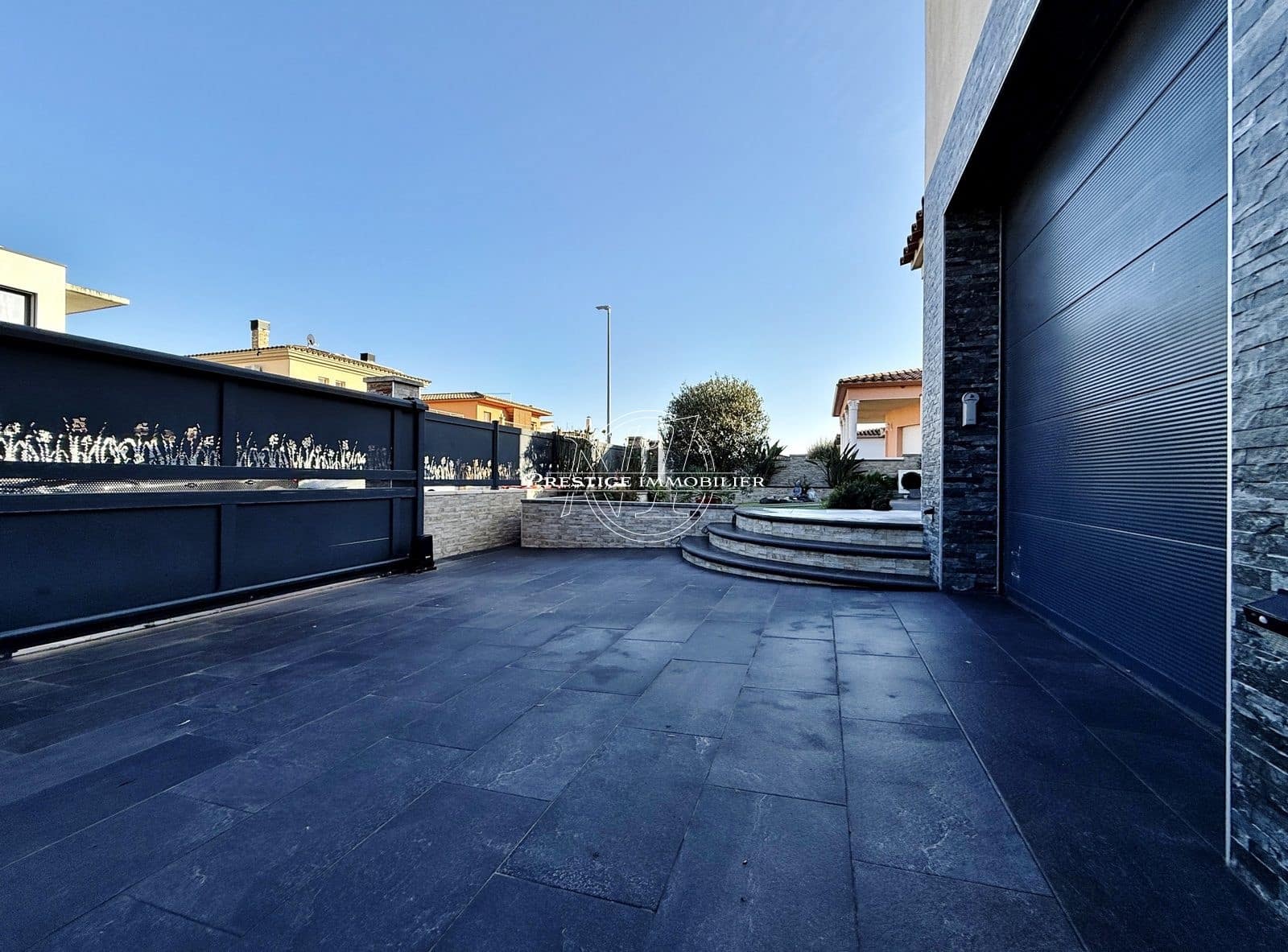 3 soverom Villa til salgs i Empuriabrava med svømmebasseng - € 530 000 (Ref: 9524113)