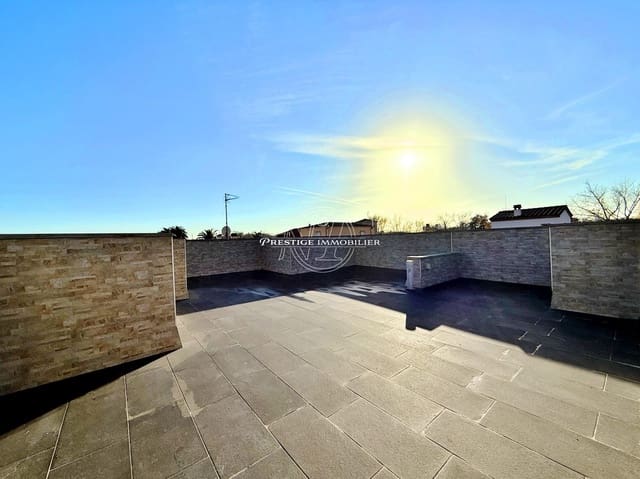 3 soverom Villa til salgs i Empuriabrava, Castelló d'Empúries med svømmebasseng - € 530 000 (Ref: 9524113)