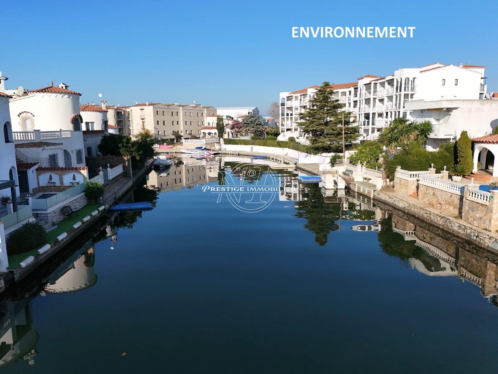 3 soverom Villa til salgs i Empuriabrava med svømmebasseng - € 530 000 (Ref: 9524113)