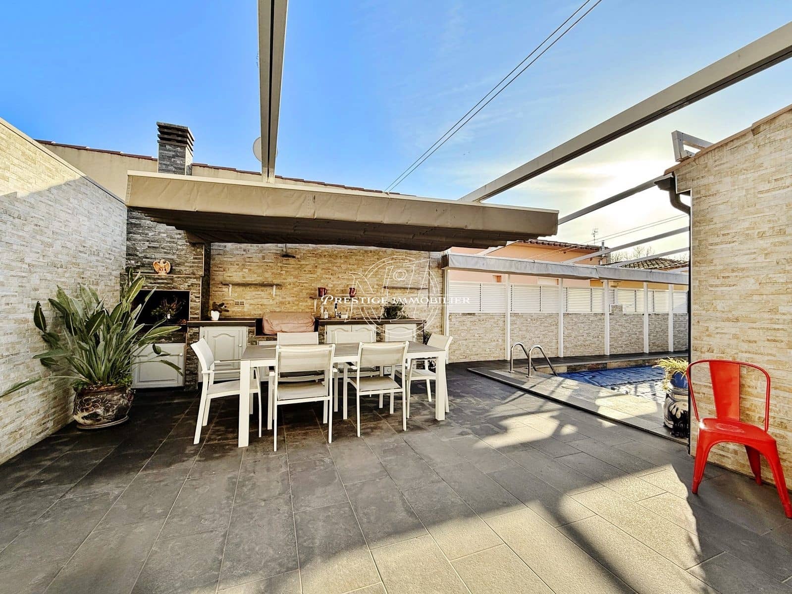 3 soverom Villa til salgs i Empuriabrava med svømmebasseng - € 530 000 (Ref: 9524113)