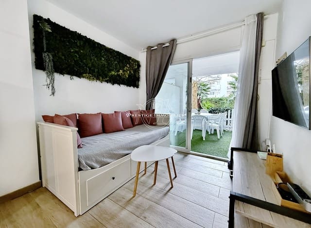 2 soverom Leilighet til salgs i Roses med svømmebasseng - € 159 000 (Ref: 9547120)