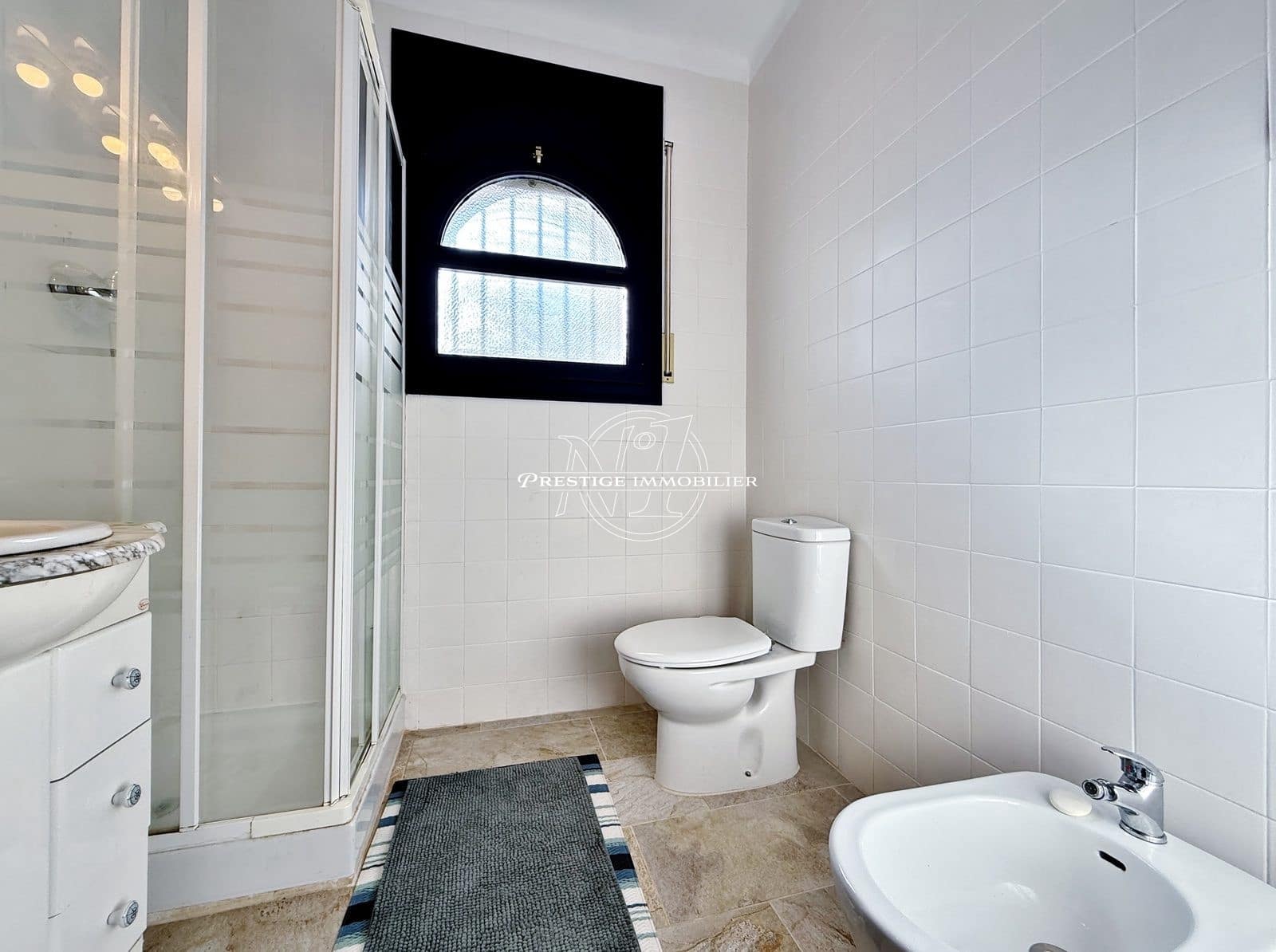 Casa de 3 habitaciones en Empuriabrava en venta - 375.000 € (Ref: 9557783)