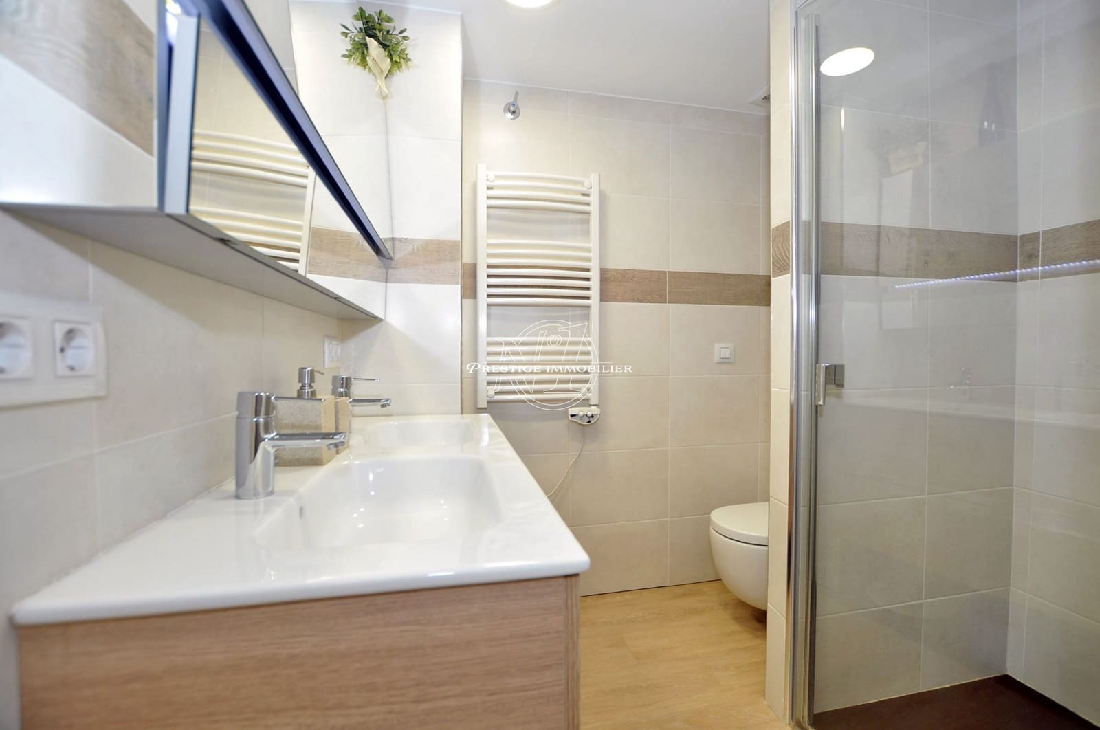 2 slaapkamer Appartement te koop in Roses - € 385.000 (Ref: 9615391)