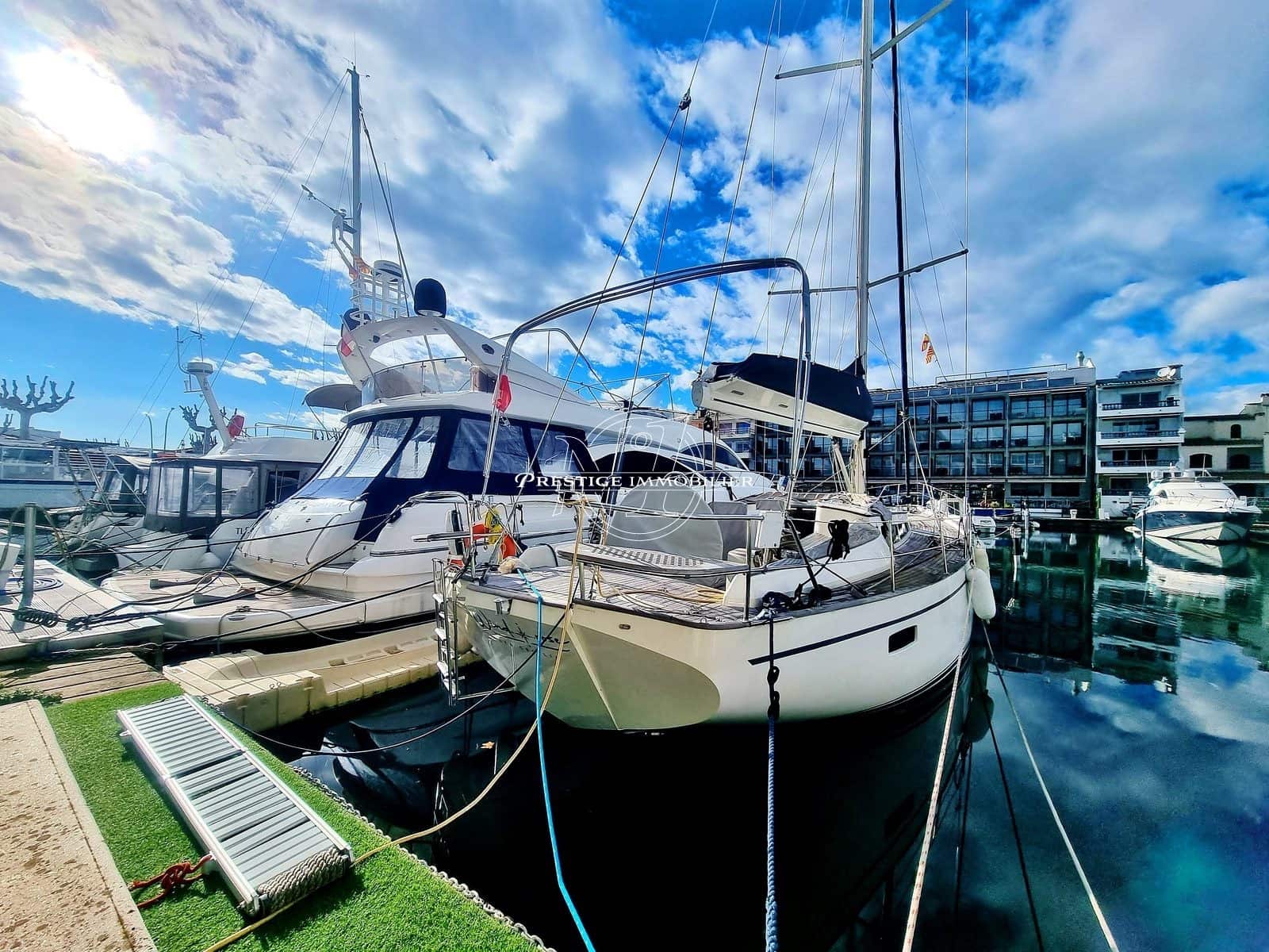 Garage til salg i Empuriabrava - € 285.000 (Ref: 9626522)