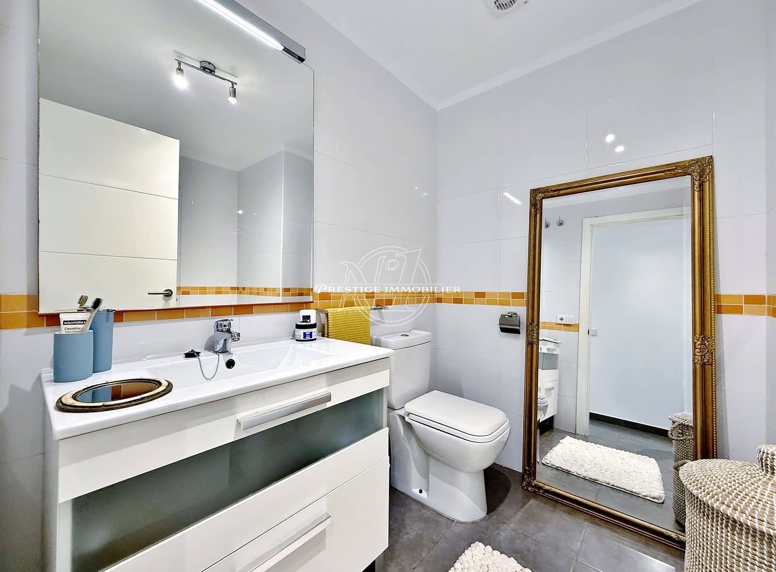 2 slaapkamer Appartement te koop in Roses - € 215.000 (Ref: 9634181)