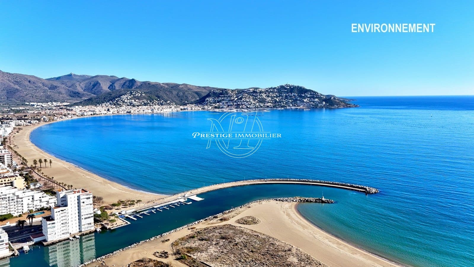 2 slaapkamer Appartement te koop in Roses - € 215.000 (Ref: 9634181)