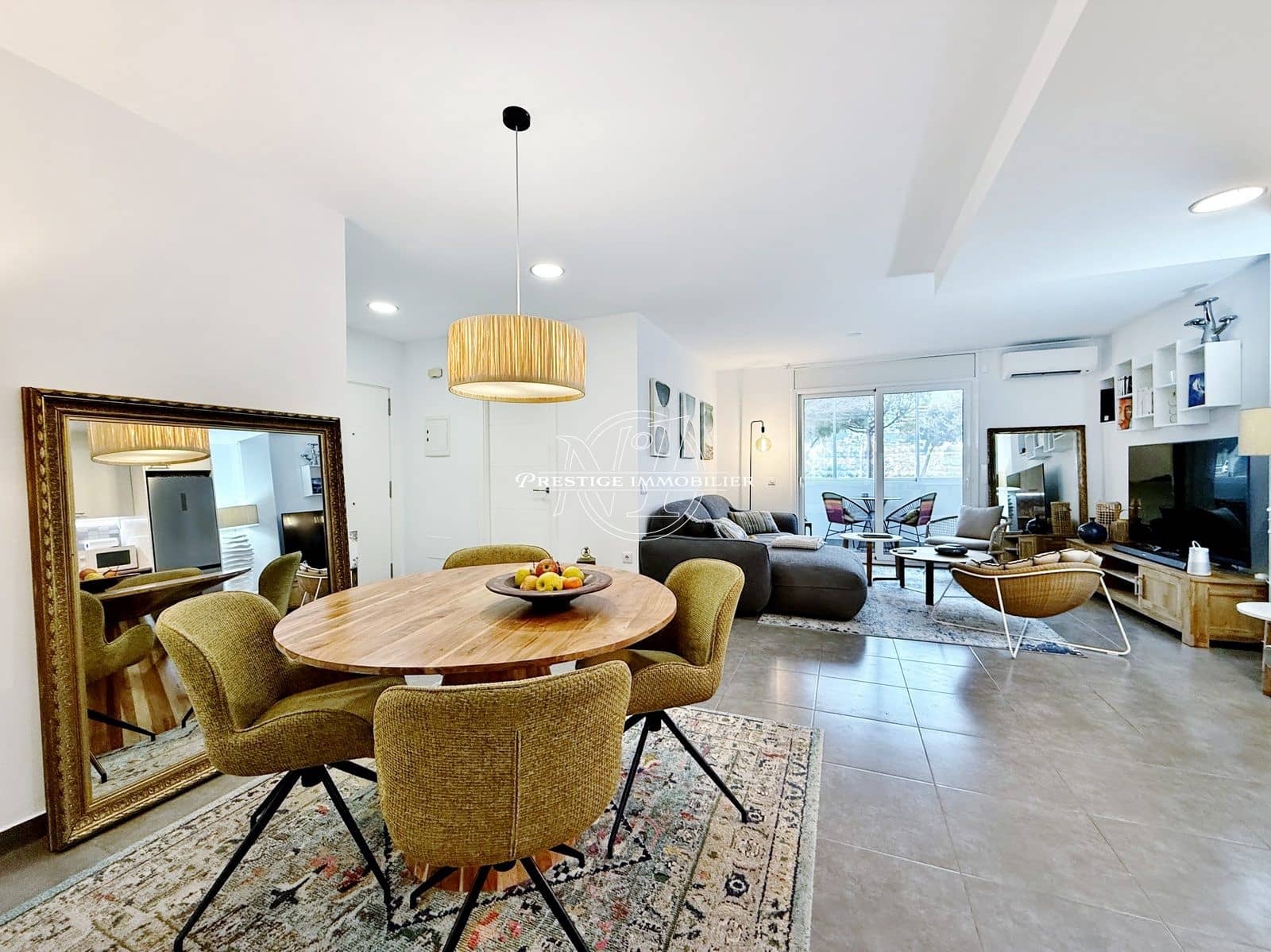 2 slaapkamer Appartement te koop in Roses - € 215.000 (Ref: 9634181)