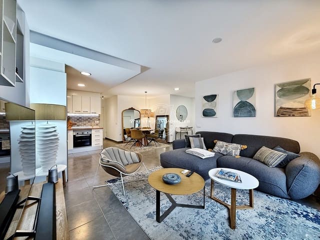 2 slaapkamer Appartement te koop in Roses - € 215.000 (Ref: 9634181)