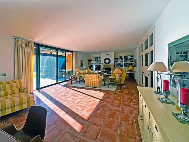 3 slaapkamer Villa te koop in Navata met zwembad - € 980.000 (Ref: 9655864)