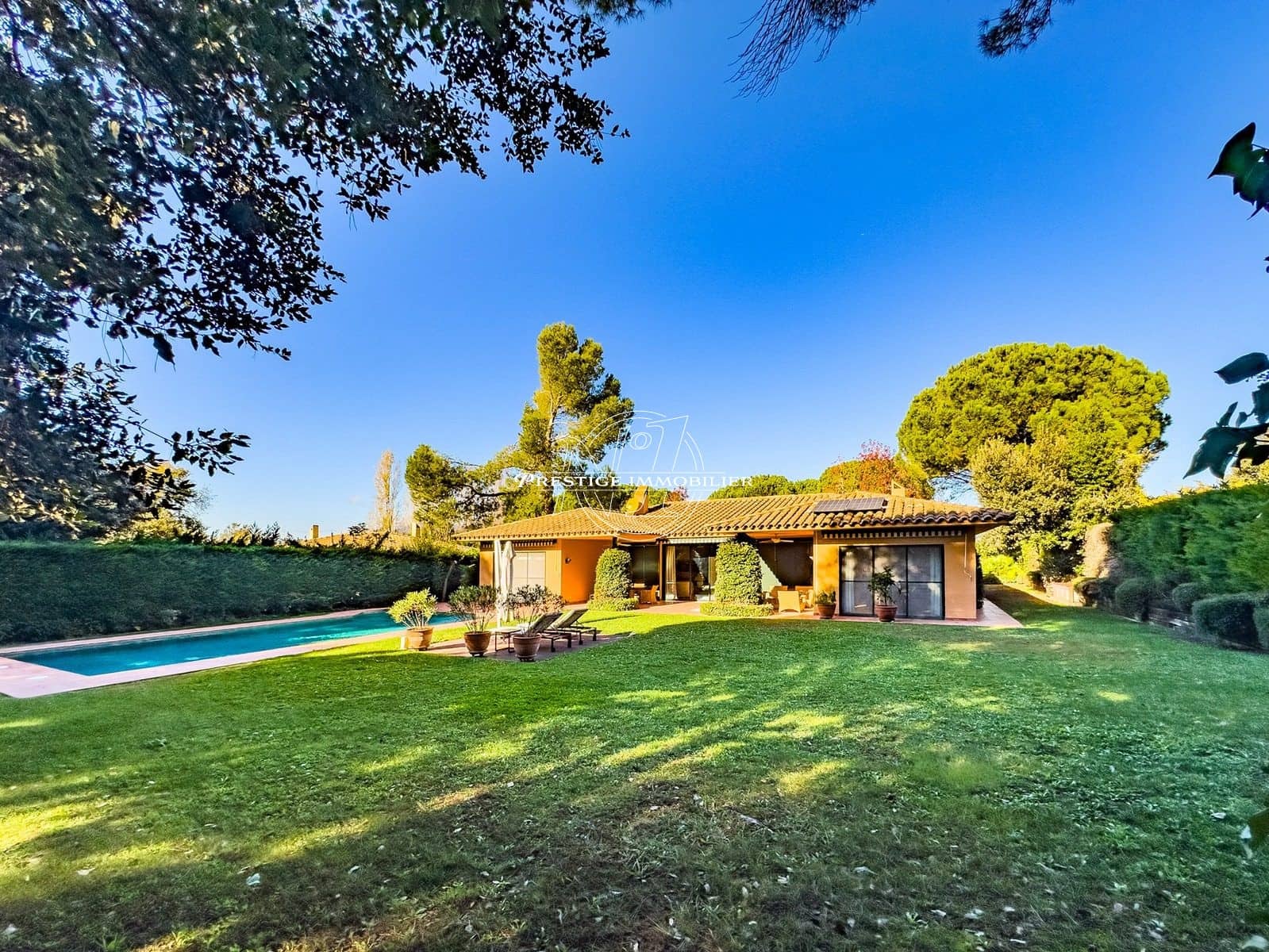 3 slaapkamer Villa te koop in Navata met zwembad - € 980.000 (Ref: 9655864)