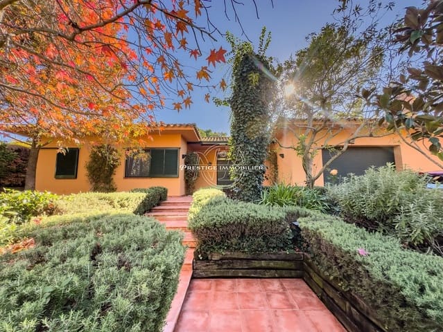 3 slaapkamer Villa te koop in Navata met zwembad - € 980.000 (Ref: 9655864)