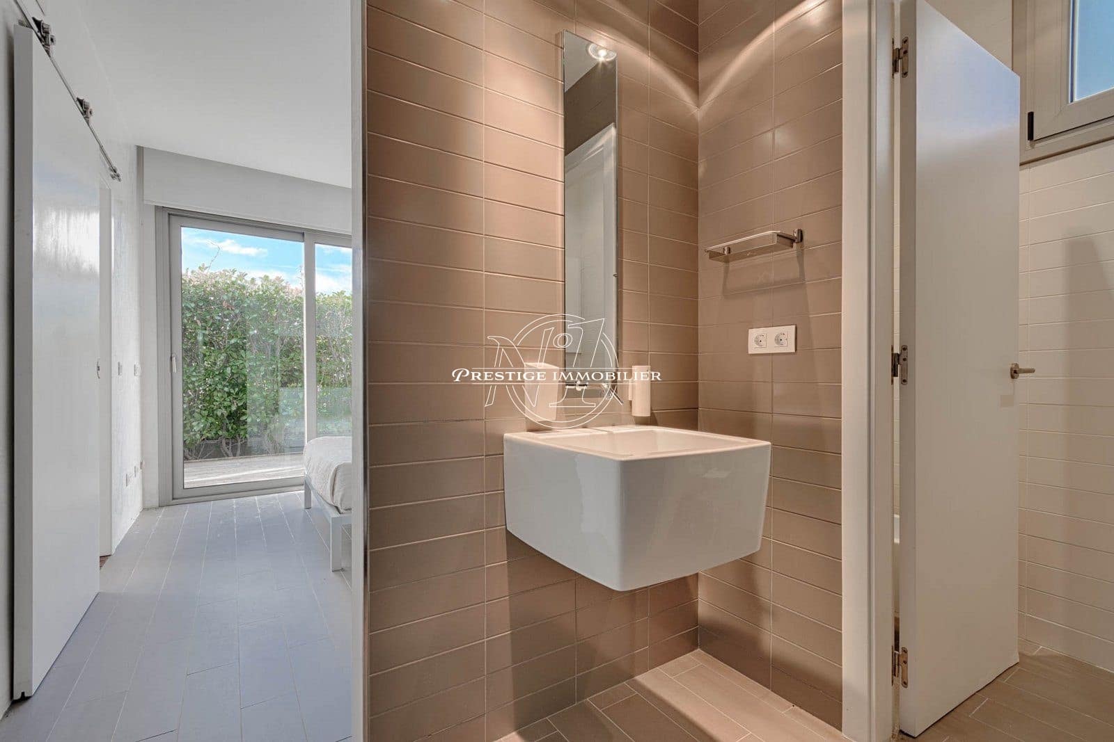 Chalet de 5 habitaciones en La Jonquera en venta con piscina - 890.000 € (Ref: 9665388)