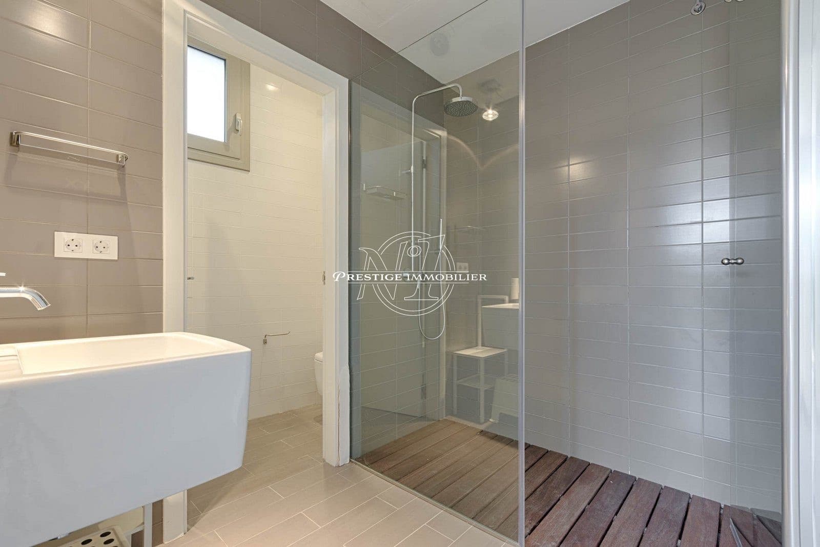 Chalet de 5 habitaciones en La Jonquera en venta con piscina - 890.000 € (Ref: 9665388)