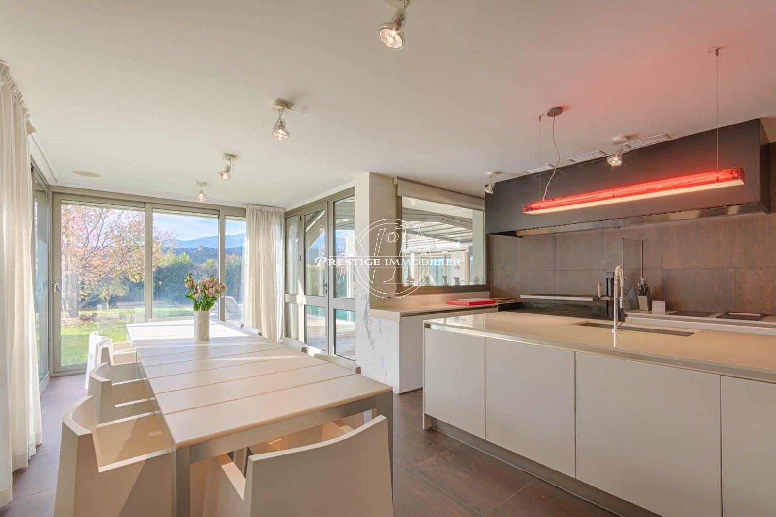 Chalet de 5 habitaciones en La Jonquera en venta con piscina - 890.000 € (Ref: 9665388)